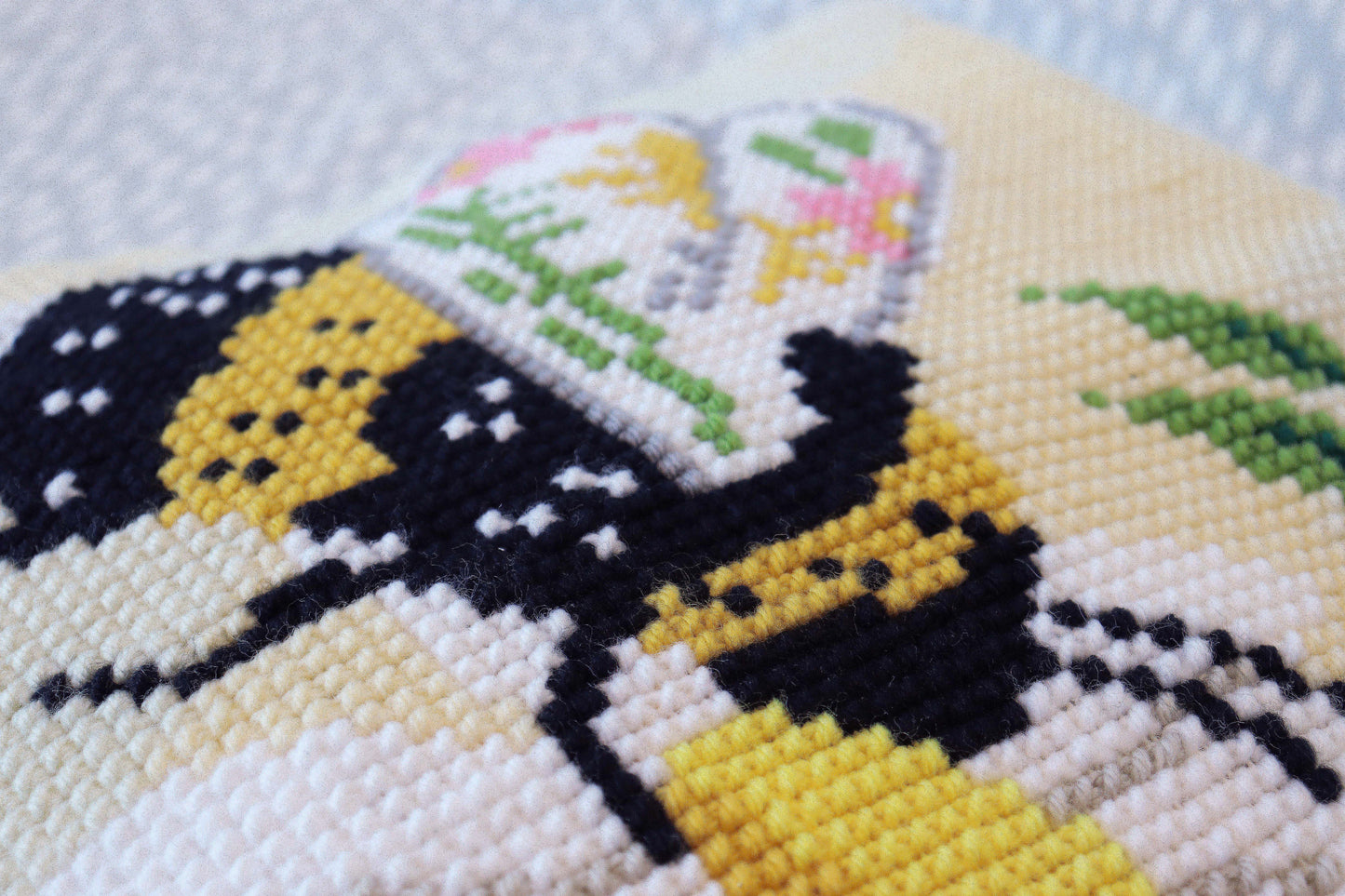 Cross Stitch Kit: Printed: Cushion: Floral Bee