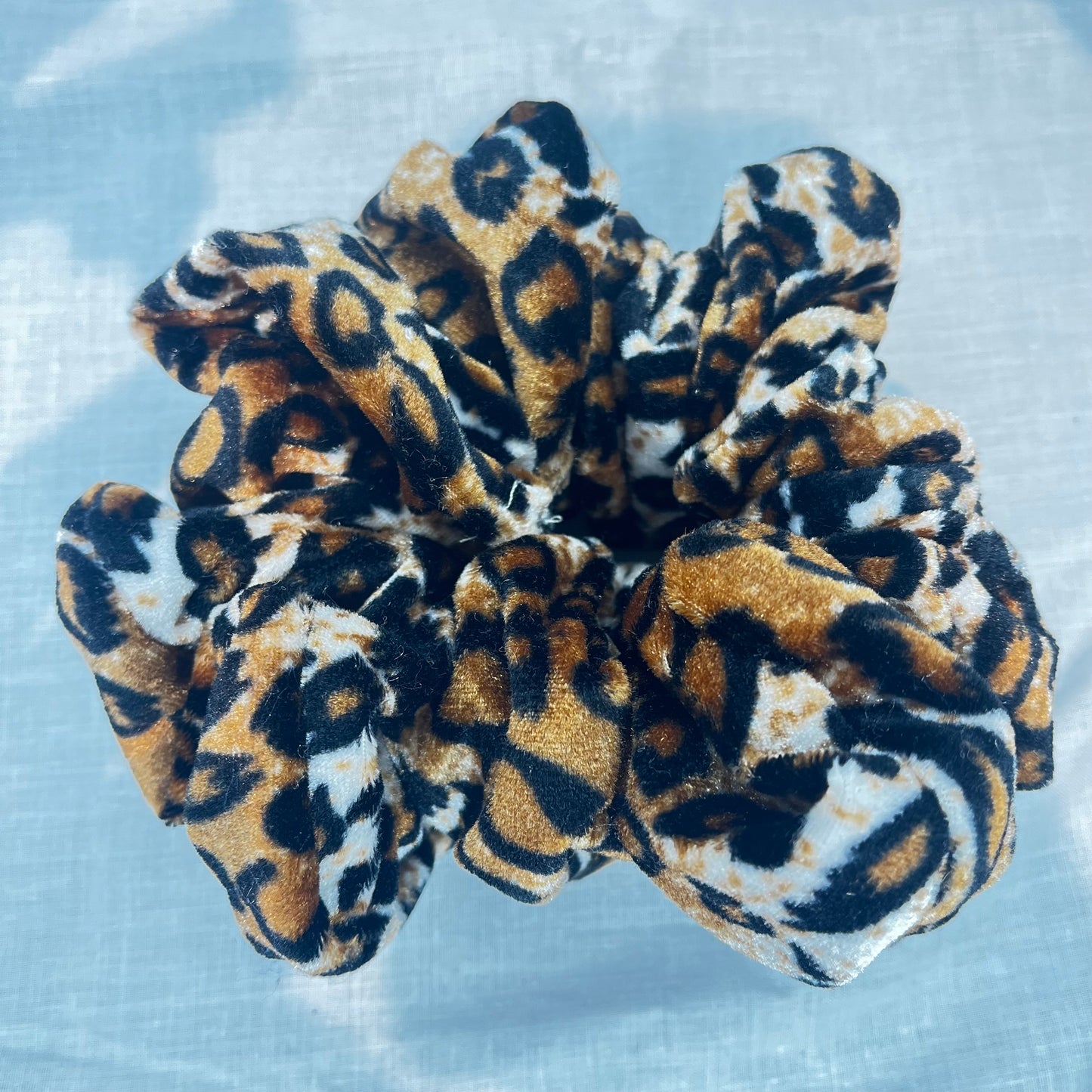 Chunky leopard print scrunchie