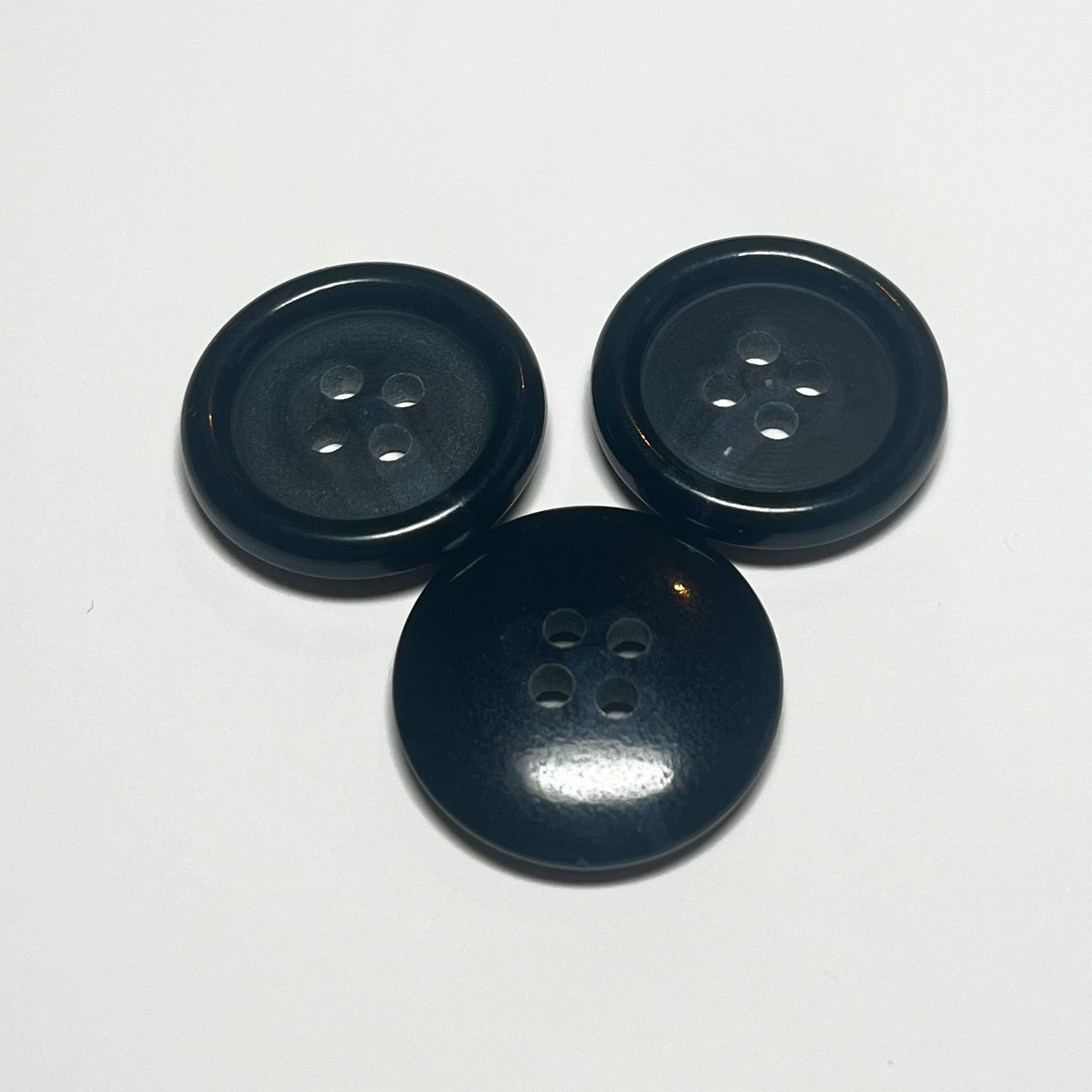 19mm Navy Round 4 Hole Button (B123)