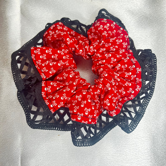 Skull scrunchie with trim