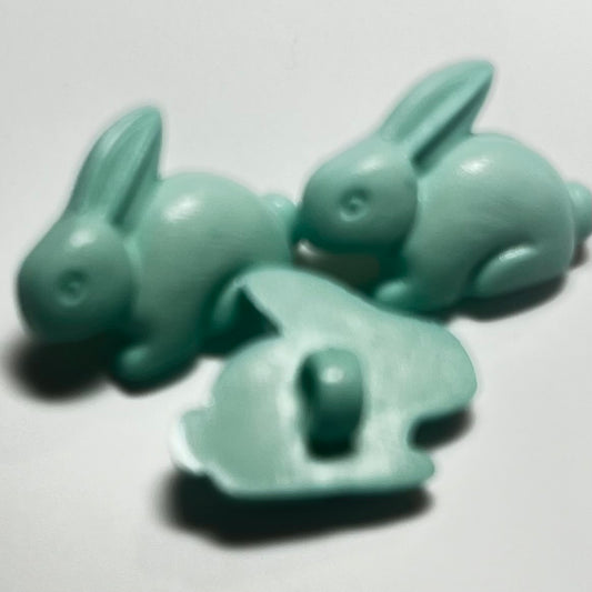 18mm Bunny Button (B132)