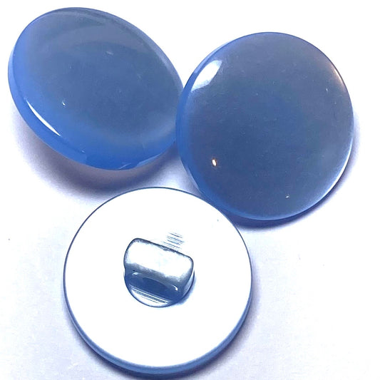 17mm Pale Blue Pearlised Button (B27)