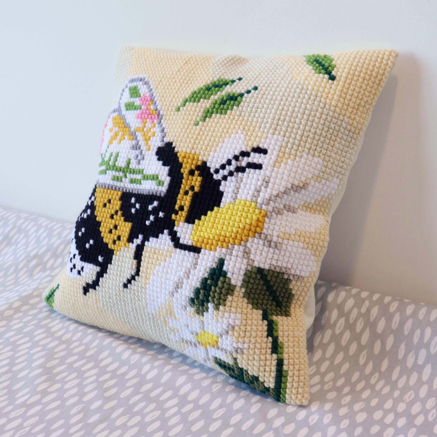 Cross Stitch Kit: Printed: Cushion: Floral Bee