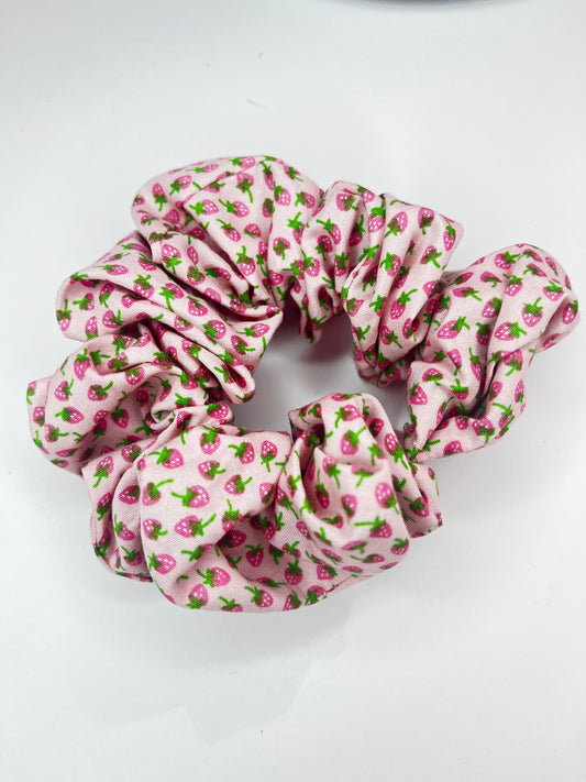 Strawberry scrunchie XXL