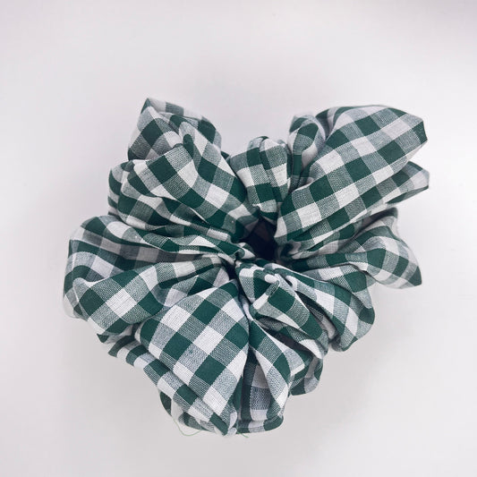 XXL green gingham scrunchie